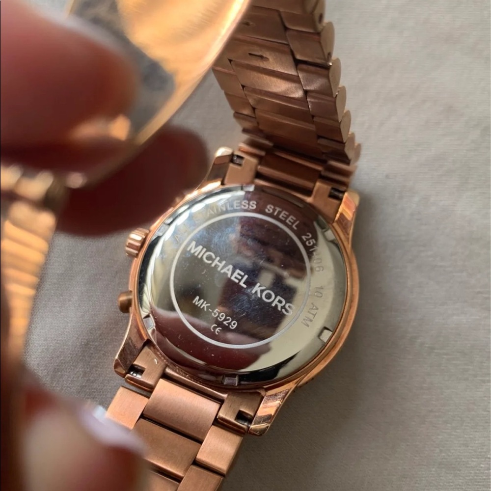 Michael Kors Watch - Picture 4 of 4